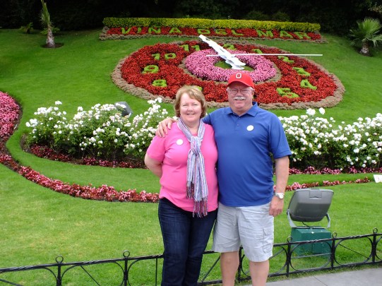 Here are a couple young Chileans enjoying their summer home on the coast!